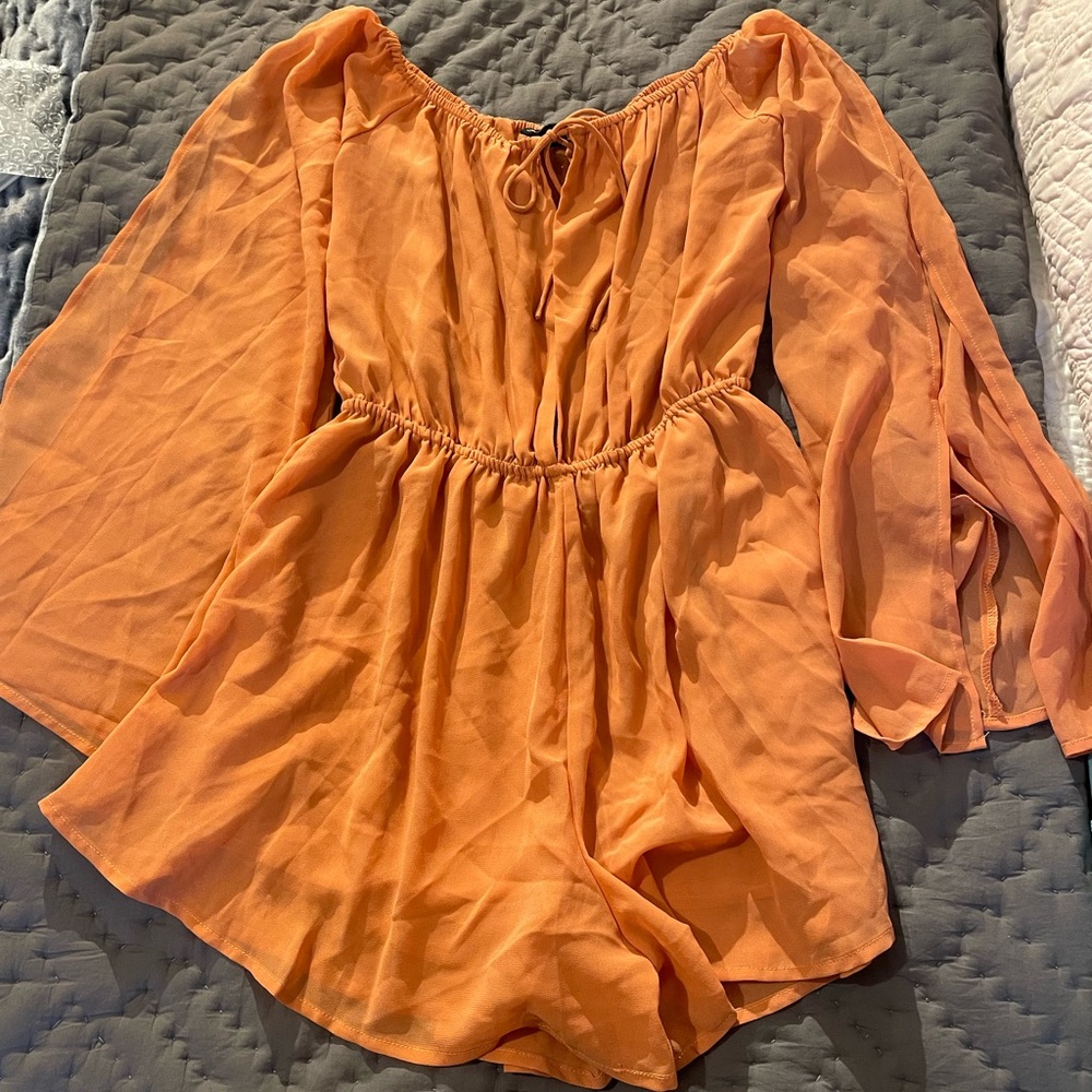 Forever 21 Coral Flowy Romper size Medium — never been worn